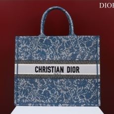 Christian Dior Shopping Bags